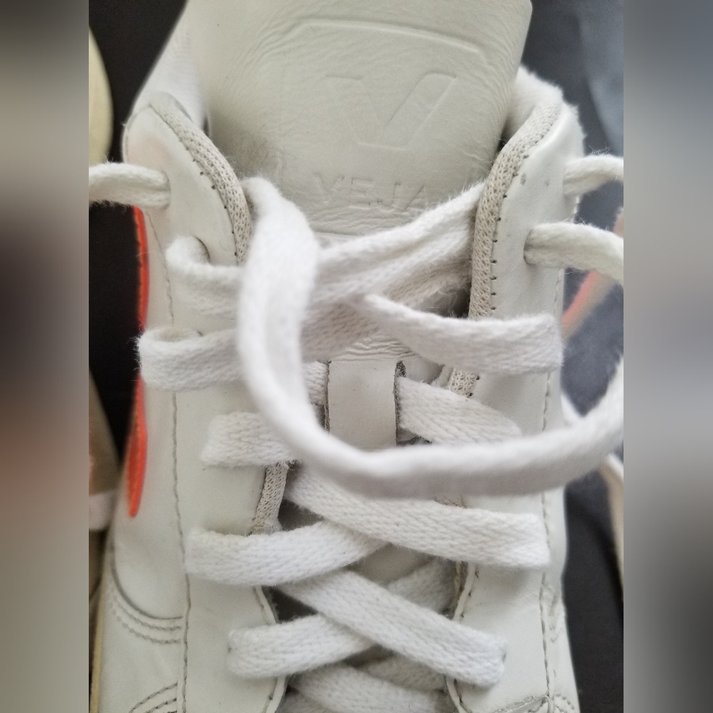 Veja Leather V-10 Sneakers Woman White N Orange Logo Sz 8 - Picture 10 of 14